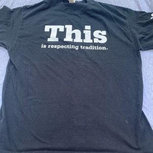 XL Black tee with white Writing and Logos